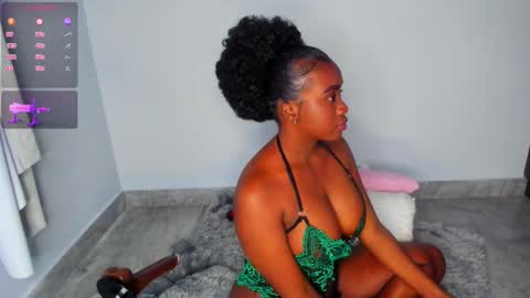 Your Paradise online show from November 25, 2:11 am