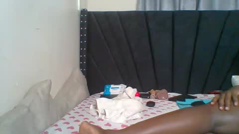 Snapshot of juicyass_gamma chatting on January 12, 4:29 am Gamma online show from January 12, 4:29 am