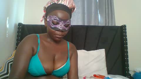 Snapshot of juicyass_gamma chatting on February 19, 5:58 am Gamma online show from February 19, 5:58 am