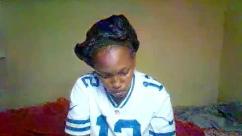 Snapshot of juicyicequeen chatting on March 16, 7:51 pm juicyicequeen online show from March 16, 7:51 pm