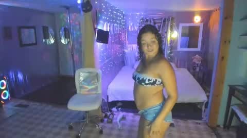 juicyjayxxx69 online show from September 23, 3:31 am