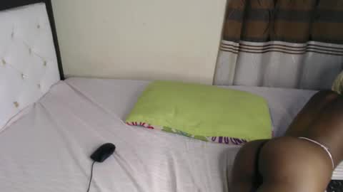 Snapshot of juicymunirah chatting on September 30, 3:50 pm juicymunirah online show from September 30, 3:50 pm