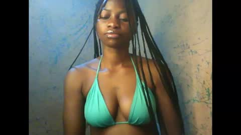 juicypiexx online show from October 12, 2:43 am