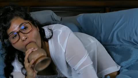 Juicy Teacher online show from September 30, 3:11 am