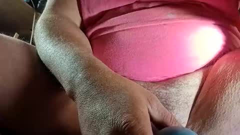 juicyweiner online show from October 27, 6:39 am