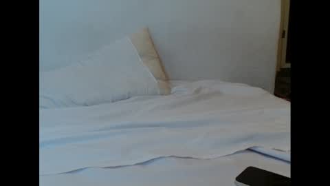 juicyxpink online show from March 8, 2:23 am