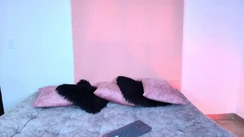 Jules and Gia online show from November 2, 1:35 pm