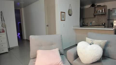 Snapshot of julessy_bonny chatting on February 12, 3:40 pm julessy online show from February 12, 3:40 pm