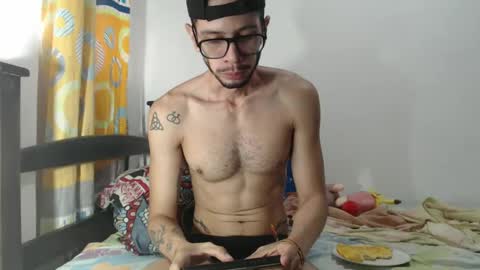 Julfigo online show from February 25, 12:34 pm