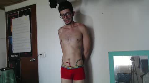 Julfigo online show from April 14, 6:47 pm