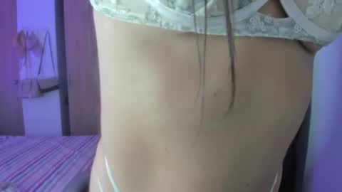 Snapshot of juli_santos_22 chatting on April 21, 2:51 am juli_santos_22 online show from April 21, 2:51 am