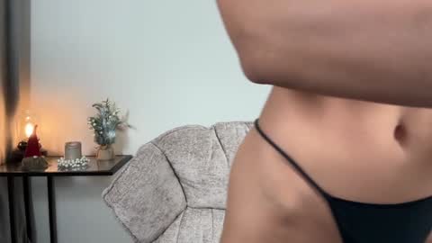 Snapshot of julia_rle chatting on December 22, 11:09 pm Julia R Le online show from December 22, 11:09 pm