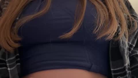 Snapshot of julia_rle chatting on March 24, 2:05 am Julia R Le online show from March 24, 2:05 am