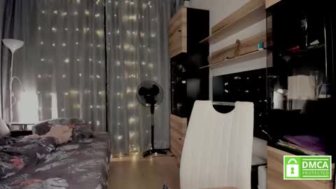 julia_t_mog online show from October 17, 8:22 pm