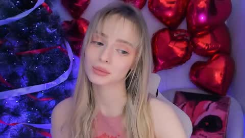 Julia online show from April 22, 3:57 pm