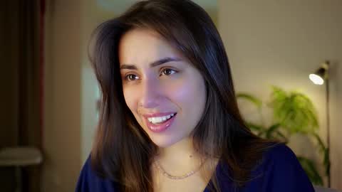 Snapshot of juliacontrol chatting on February 27, 2:39 pm Molly online show from February 27, 2:39 pm