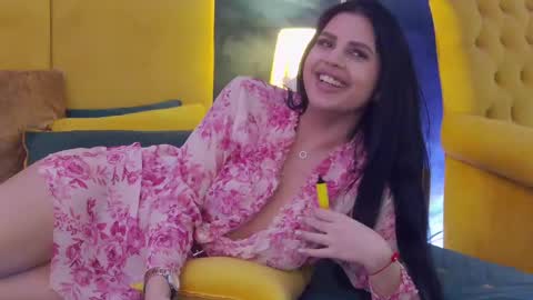 Snapshot of juliaharveyy chatting on March 7, 8:44 pm Julia online show from March 7, 8:44 pm