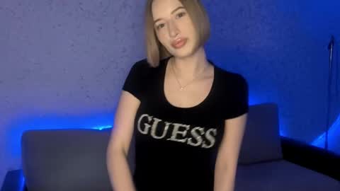 Kate online show from March 27, 7:02 pm