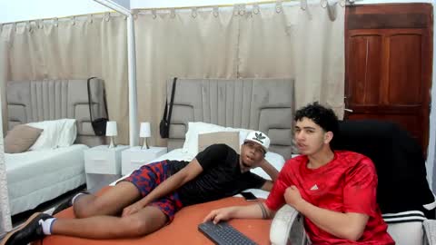 Snapshot of julian_billy chatting on January 5, 2:41 pm julian billy online show from January 5, 2:41 pm