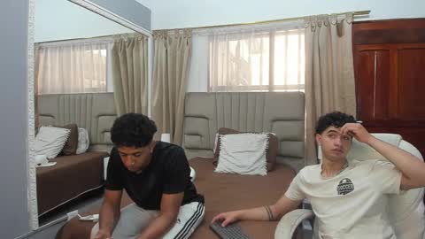 Snapshot of julian_billy chatting on February 12, 2:43 pm julian billy online show from February 12, 2:43 pm