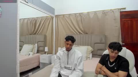 Snapshot of julian_billy chatting on February 19, 11:28 am julian billy online show from February 19, 11:28 am