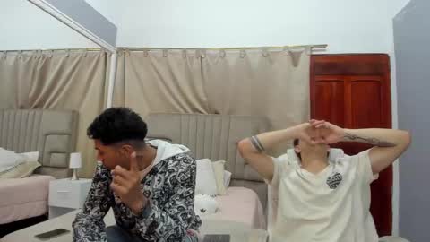 Snapshot of julian_billy chatting on February 22, 11:24 am julian billy online show from February 22, 11:24 am