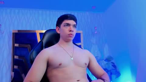 JULIAN  online show from March 24, 11:21 pm