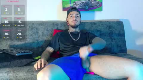 Julian independent model online show from December 19, 4:52 am