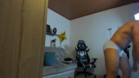 julian_wallace online show from September 9, 3:00 pm