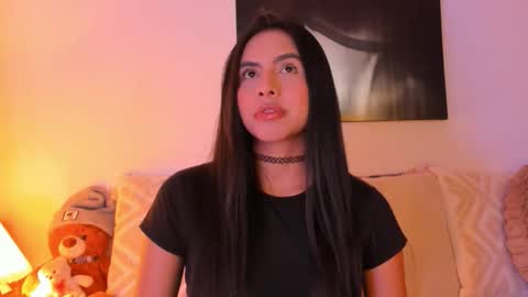 Juliana online show from March 25, 5:35 am