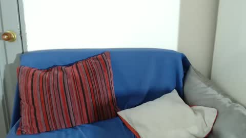 Snapshot of juliana_news chatting on September 10, 2:11 am juliana_news online show from September 10, 2:11 am