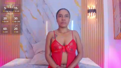 Juliana Santana online show from June 17, 12:50 pm