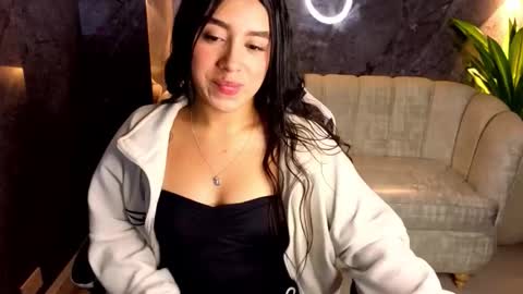 Snapshot of juliana_tx chatting on February 8, 2:59 am Online 2200 to 600 online show from February 8, 2:59 am