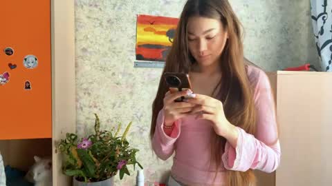 Viola online show from April 15, 1:12 am