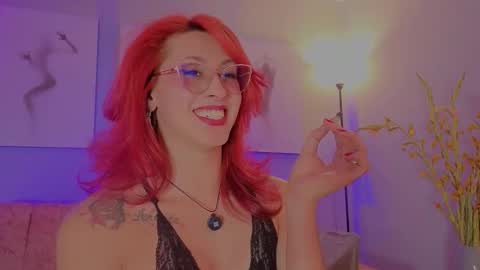 Juliana online show from December 2, 12:05 am