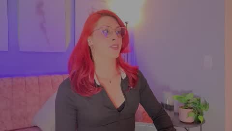 Juliana online show from December 5, 1:36 am