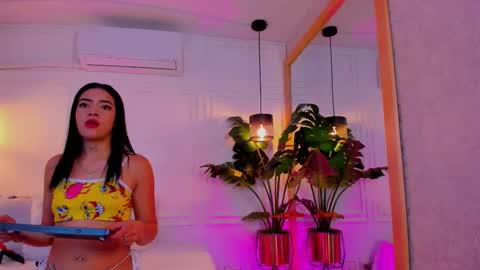 Snapshot of julianna_suarez chatting on October 9, 3:04 am julianna_suarez online show from October 9, 3:04 am