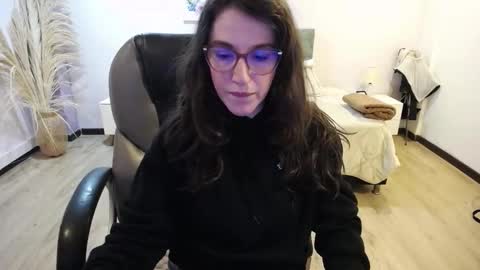 Julianne online show from December 14, 9:08 pm