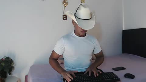 Snapshot of juliannmattius chatting on October 17, 2:30 pm Juliann online show from October 17, 2:30 pm