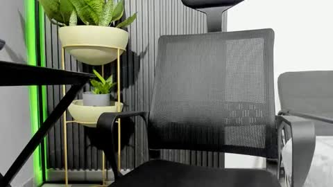 Julian online show from March 11, 11:44 pm