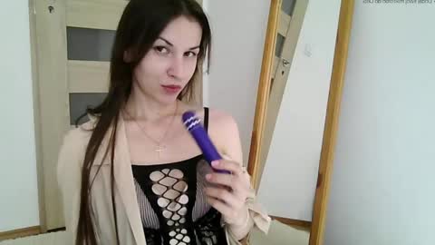 Julia online show from May 28, 1:52 pm