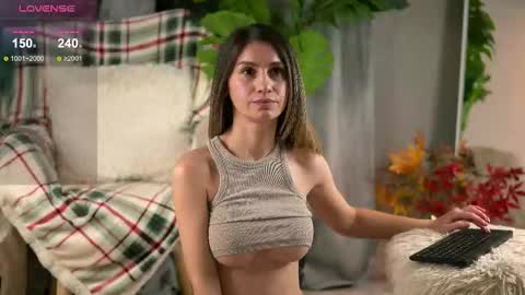 Snapshot of juliarichard chatting on February 8, 2:09 pm Julie online show from February 8, 2:09 pm