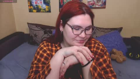 Snapshot of juliasane_ chatting on April 18, 7:07 pm Jul online show from April 18, 7:07 pm