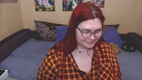 Snapshot of juliasane_ chatting on April 18, 7:58 pm Jul online show from April 18, 7:58 pm