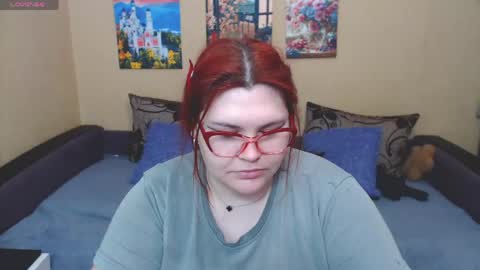 Snapshot of juliasane_ chatting on April 21, 3:07 pm Jul online show from April 21, 3:07 pm