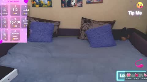 Snapshot of juliasane_ chatting on May 11, 4:04 pm Jul online show from May 11, 4:04 pm