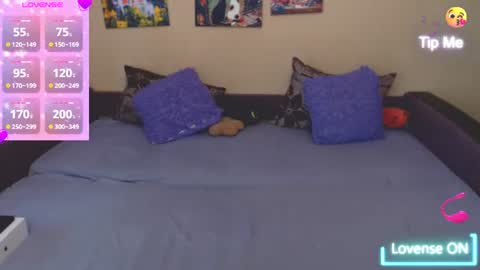Snapshot of juliasane_ chatting on June 11, 2:15 pm Jul online show from June 11, 2:15 pm