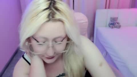 JuliaSharkk online show from October 13, 6:41 pm