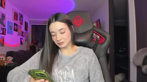 Jeimy Help me to reach 100 thumbs up online show from March 21, 3:11 am