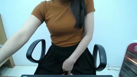julie9x online show from January 5, 9:40 pm